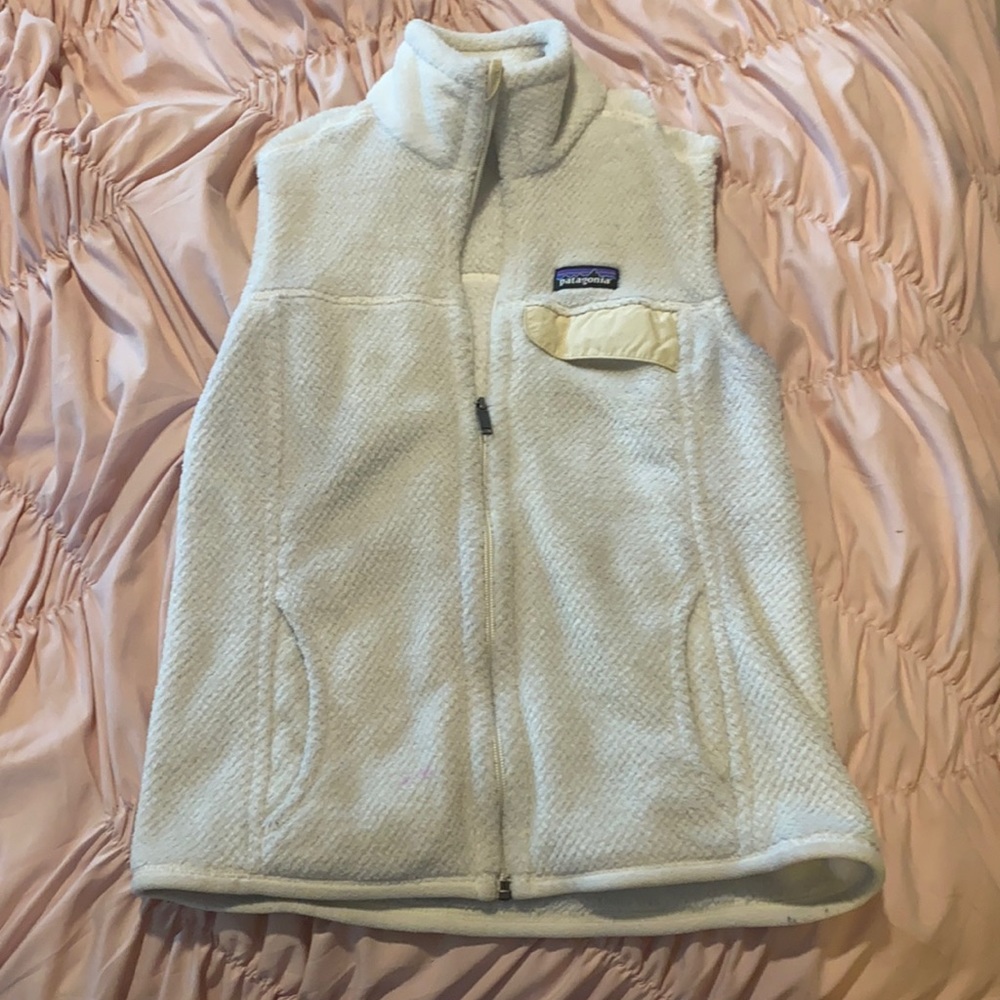 Patagonia white vest!!